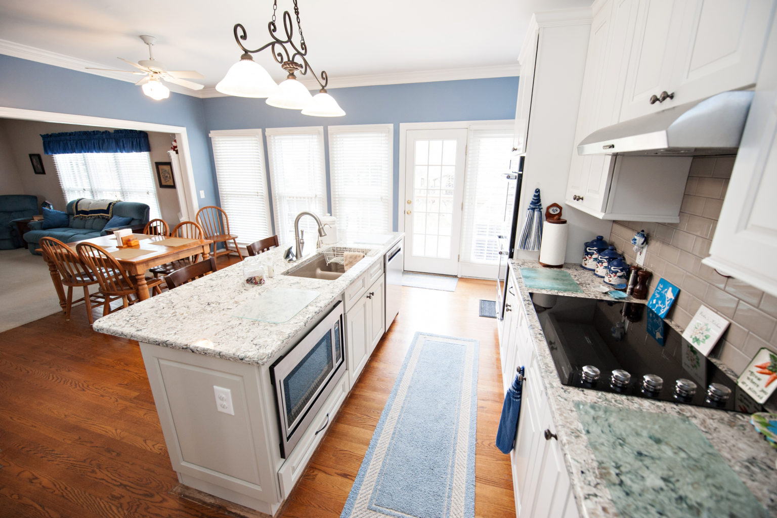 Do Kitchen Islands Need to be Centered? Kitchen Express