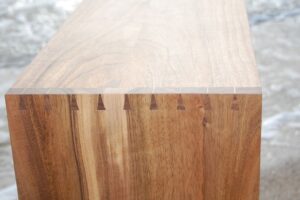 dovetail cabinet joint